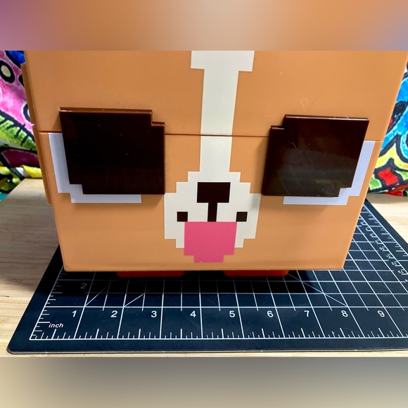 Pet Simulator - Pixel Corgi Collectors Box - Picture 2 of 12